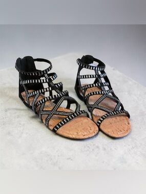 Stunning Sparkly NEW IN BOX Daisy Fuentes Black Gladiator Shoes Size 8